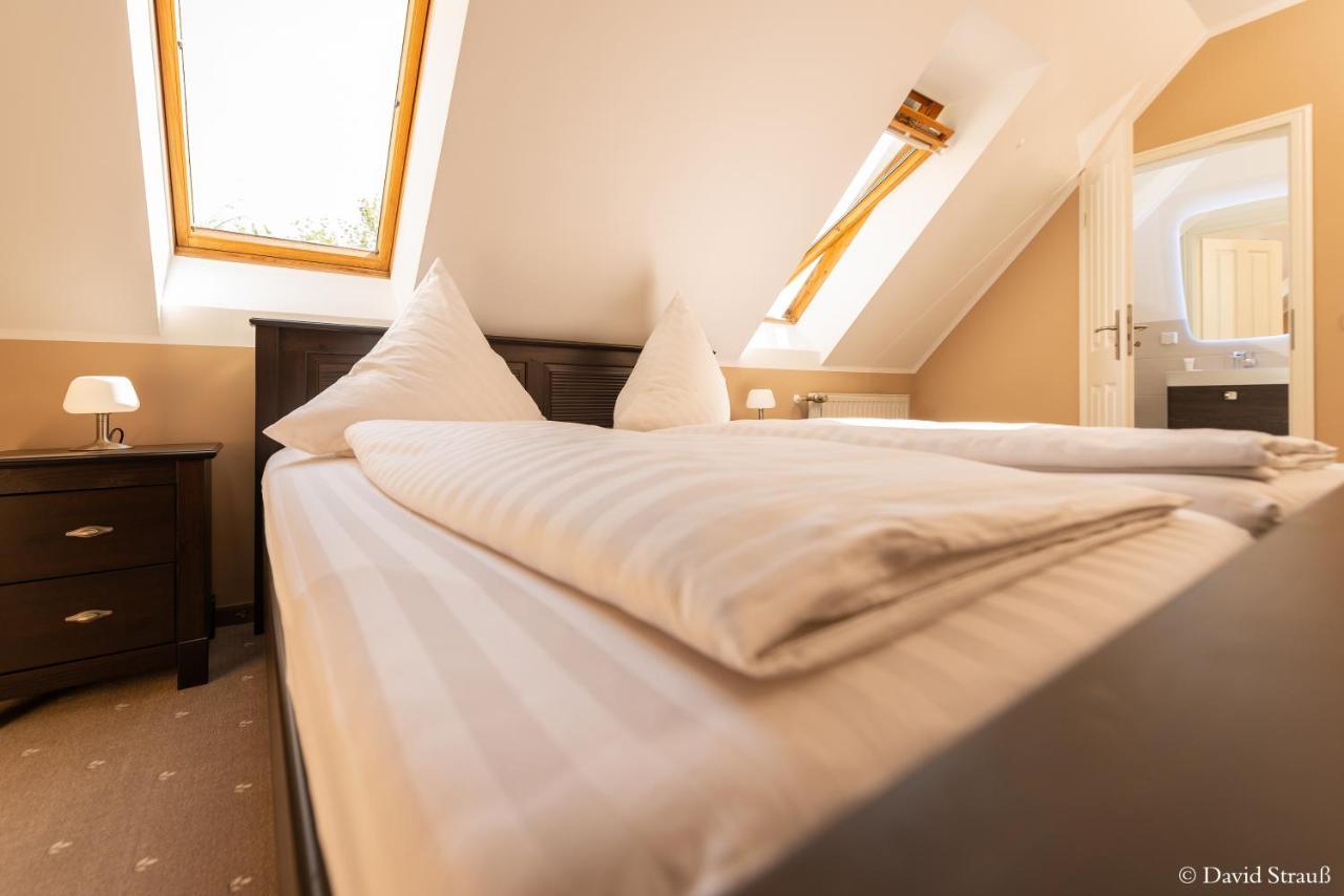 Hotel Wasserschloesschen Naumburg  Exteriör bild